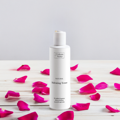 Tónico hidratante Urban Natur. Fórmula refrescante y sin tóxicos con ingredientes naturales, ideal para equilibrar, calmar e hidratar la piel. Cosmética natural de alta calidad para una piel suave, luminosa y revitalizada.